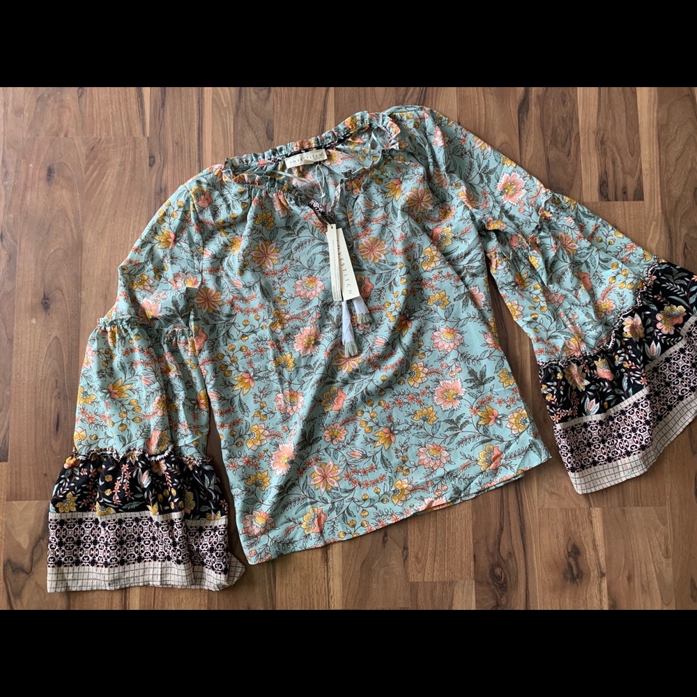 Three Bird Nest Floral Top